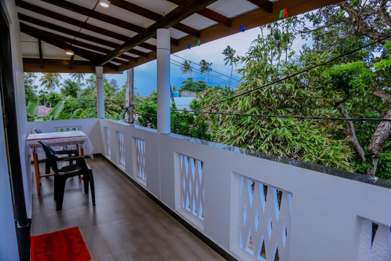 Bed and Breakfast Sajana Ocean Hill Mirissa Exterior foto