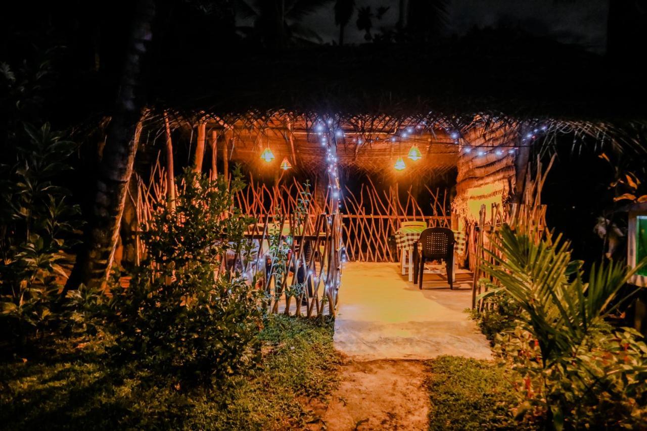 Bed and Breakfast Sajana Ocean Hill Mirissa Exterior foto