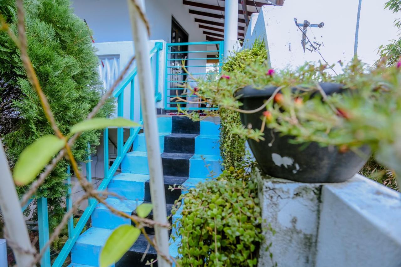 Bed and Breakfast Sajana Ocean Hill Mirissa Exterior foto