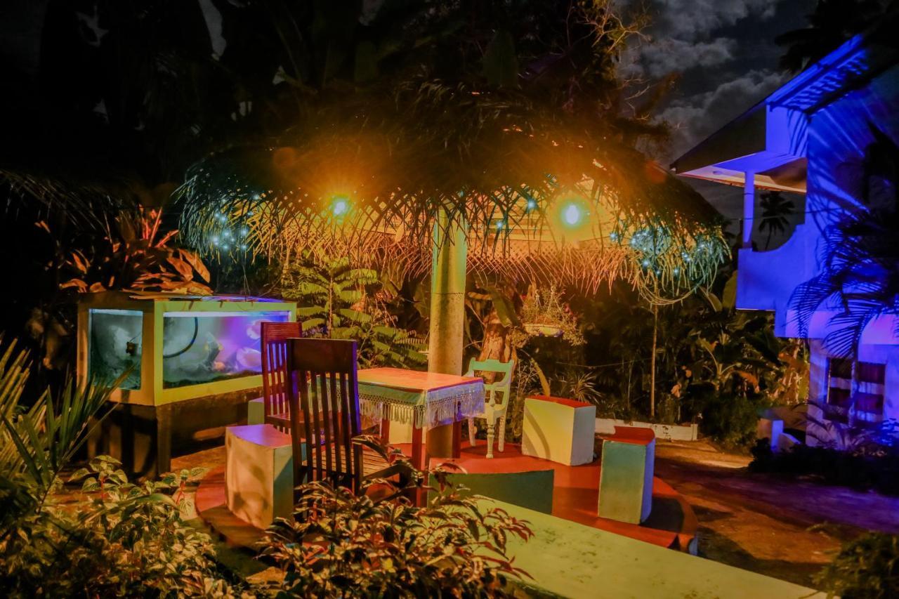 Bed and Breakfast Sajana Ocean Hill Mirissa Exterior foto