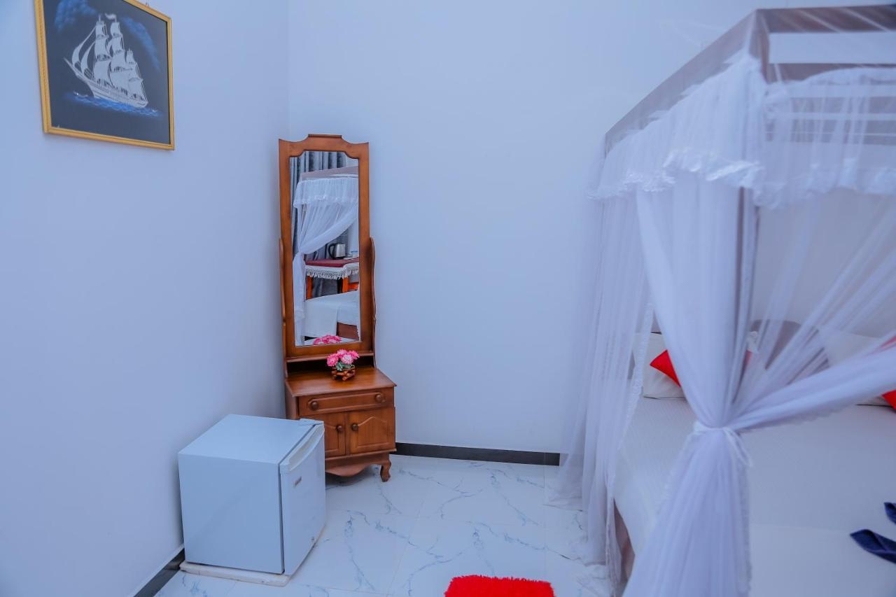 Bed and Breakfast Sajana Ocean Hill Mirissa Exterior foto