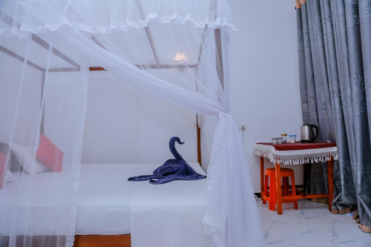 Bed and Breakfast Sajana Ocean Hill Mirissa Exterior foto