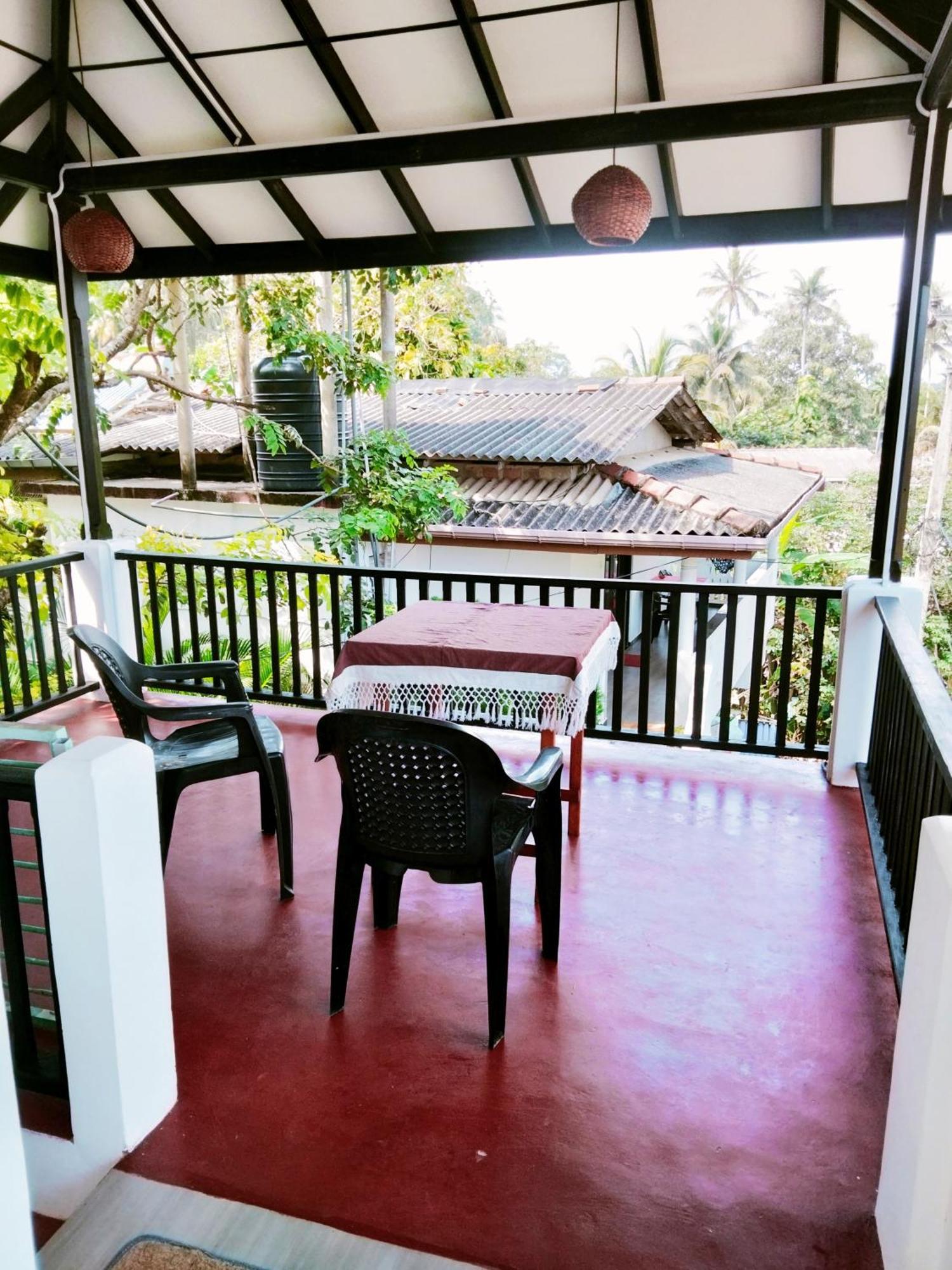 Bed and Breakfast Sajana Ocean Hill Mirissa Zimmer foto