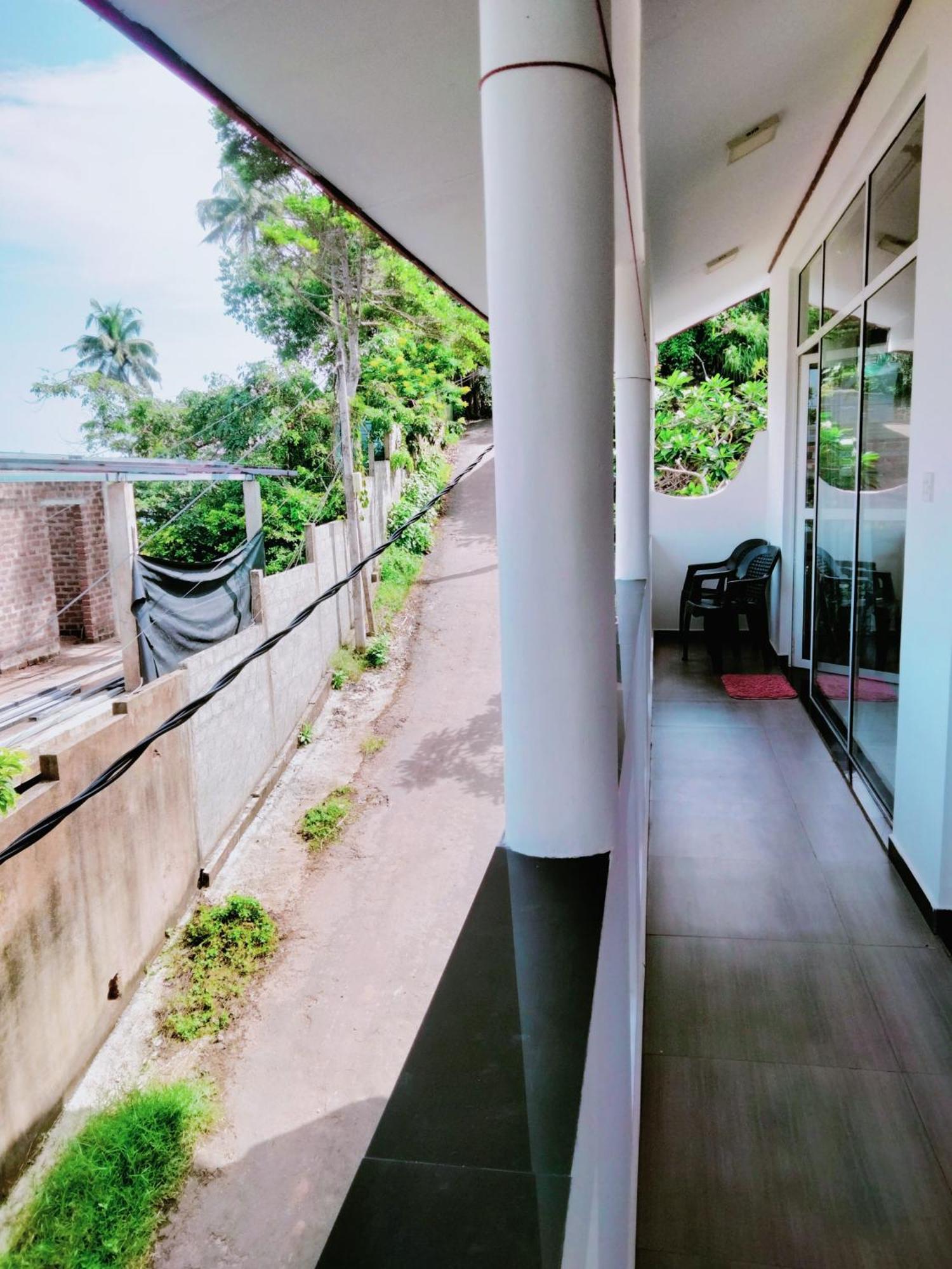 Bed and Breakfast Sajana Ocean Hill Mirissa Zimmer foto