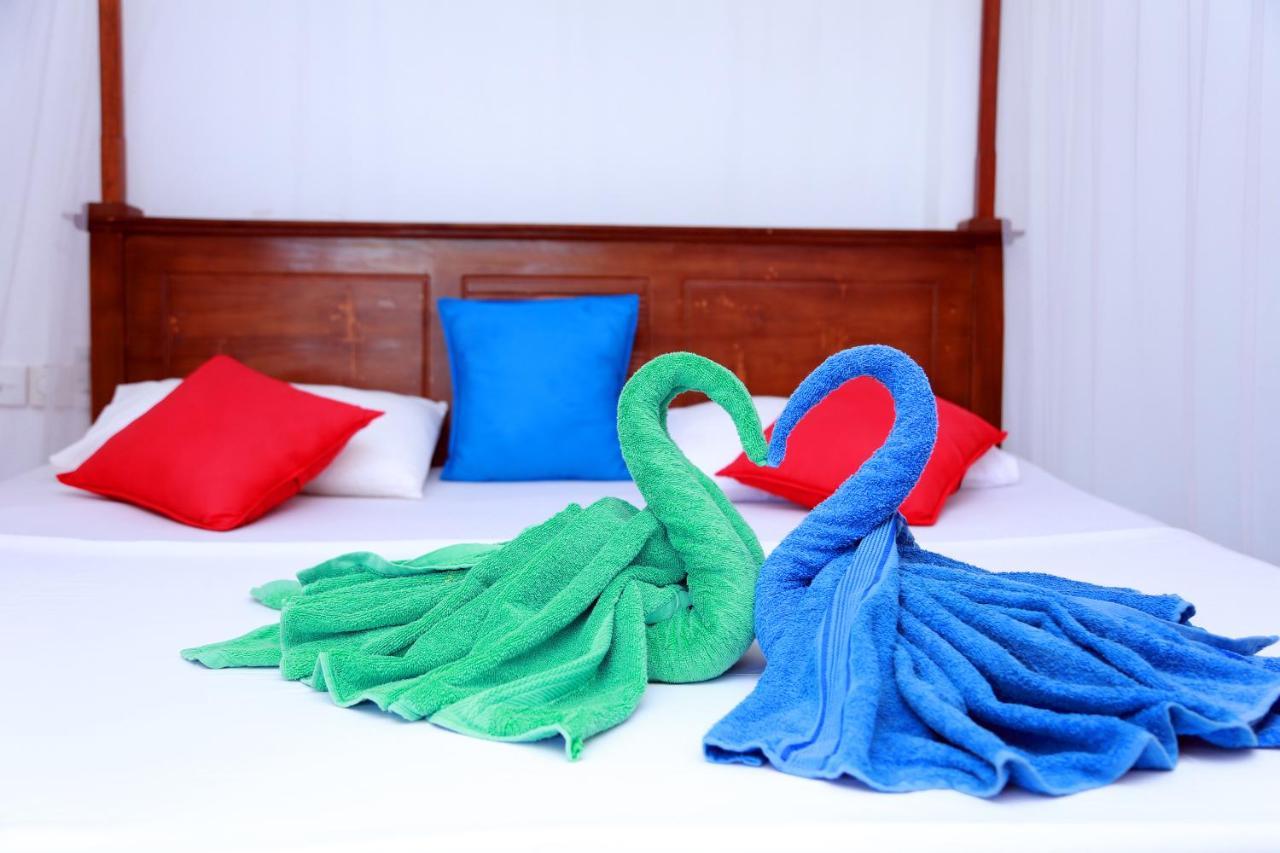 Bed and Breakfast Sajana Ocean Hill Mirissa Exterior foto